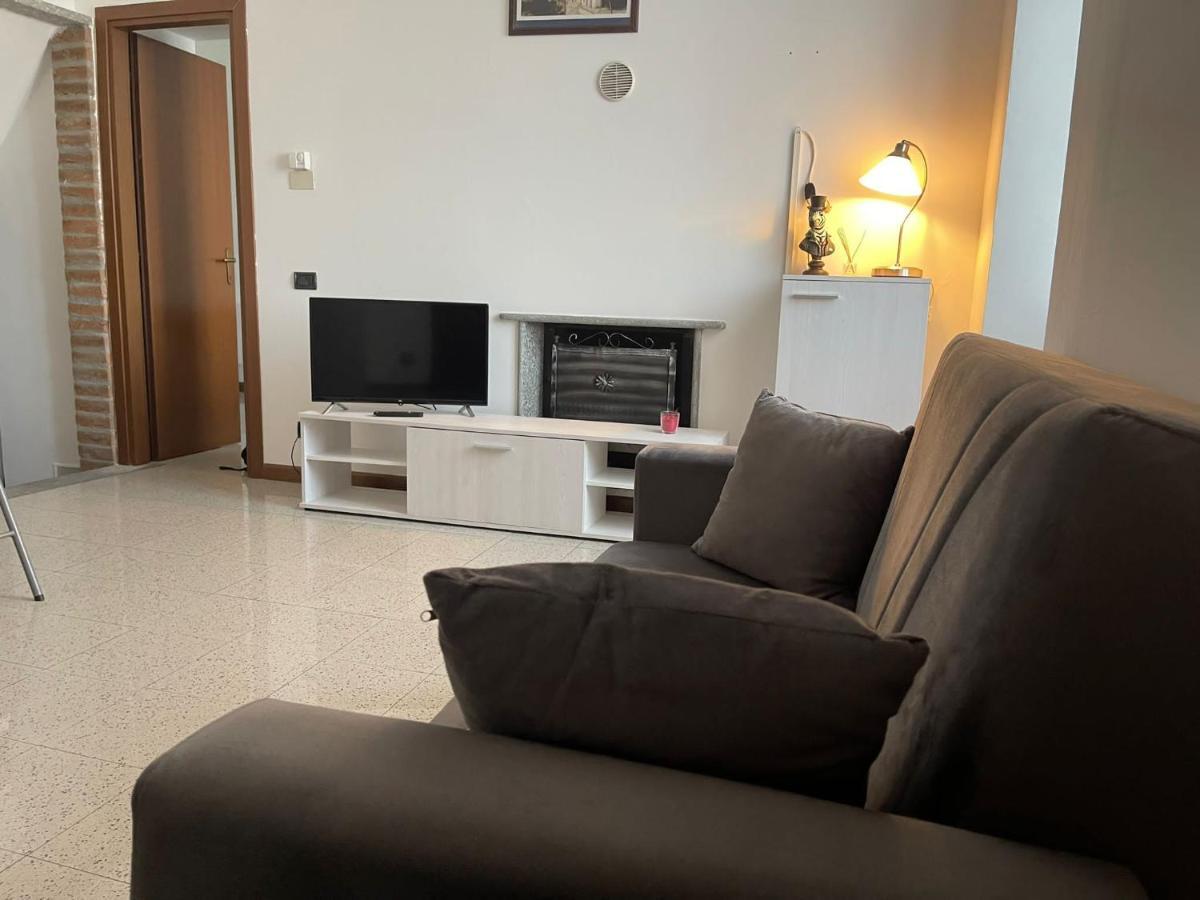 Da Laura Bed & Breakfast บรูนาเต ภายนอก รูปภาพ